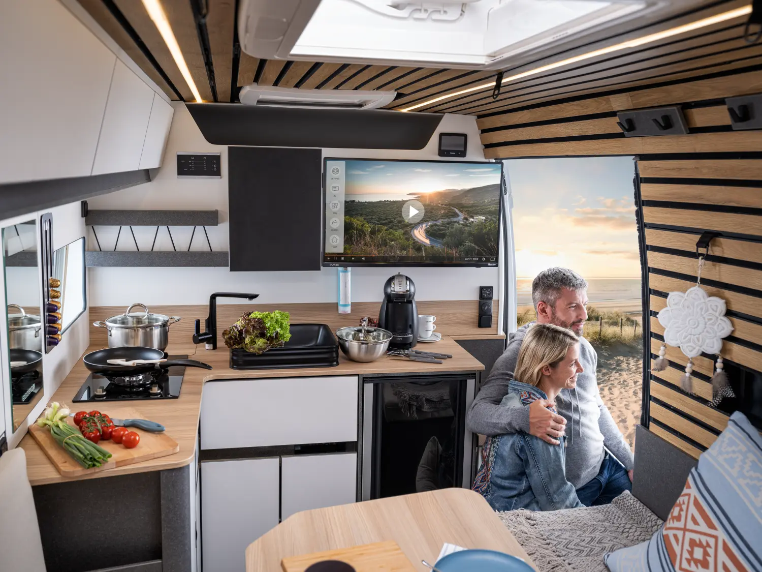 van Caravan & Reisemobil Center Isaak