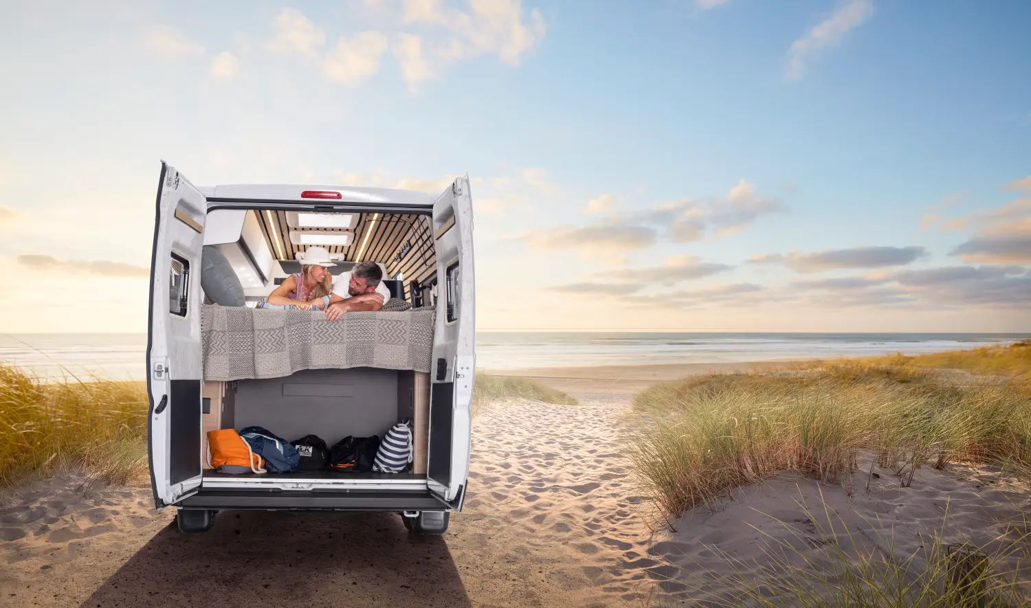 van Caravan & Reisemobil Center Isaak